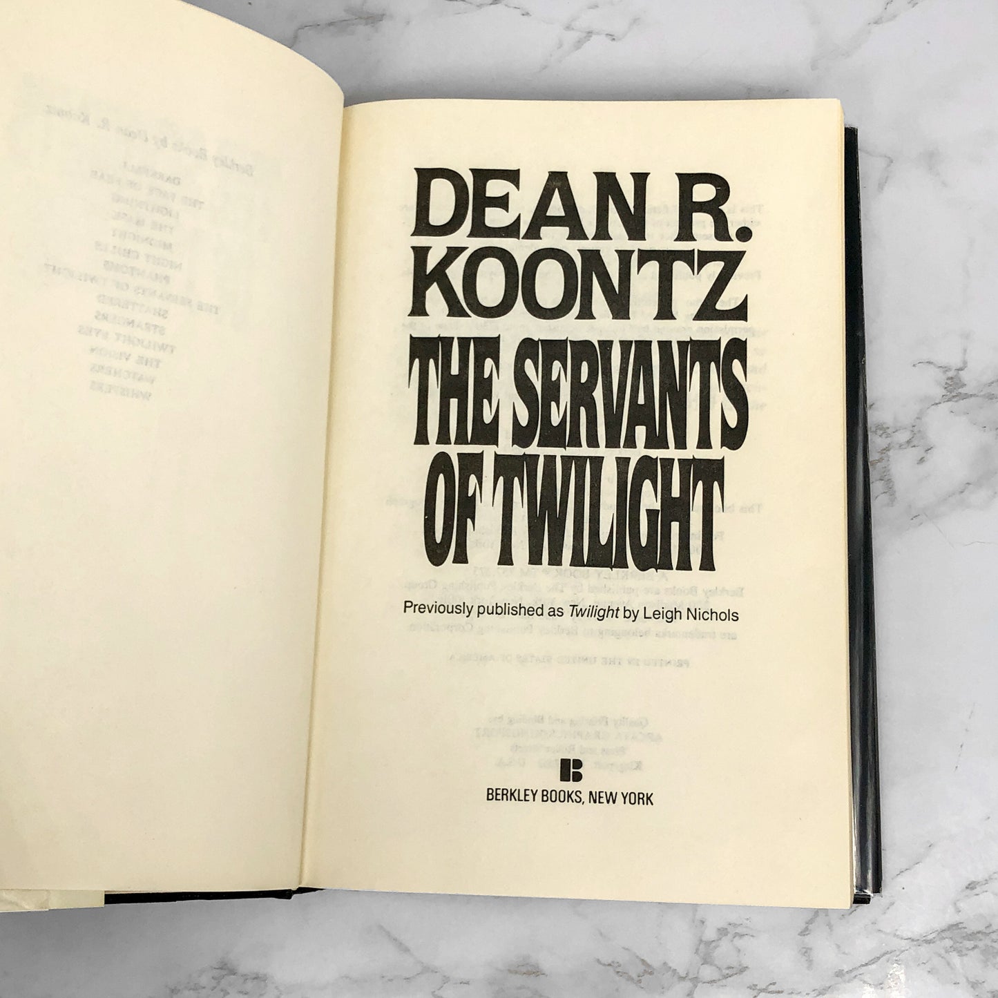 The Servants of Twilight by Dean Koontz [FIRST HARDCOVER EDITION] 1990 • Berkley