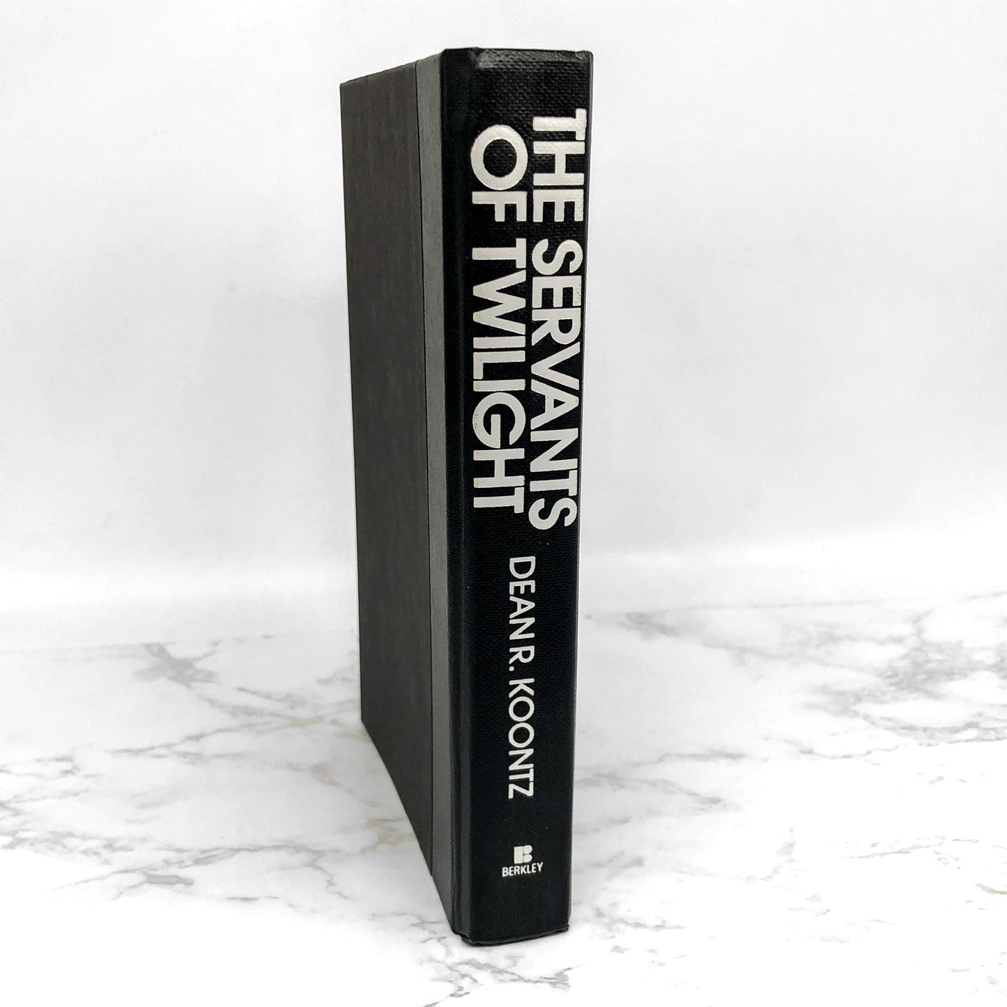 The Servants of Twilight by Dean Koontz [FIRST HARDCOVER EDITION] 1990 • Berkley