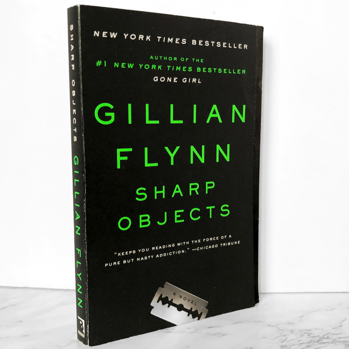 Sharp Objects by Gillian Flynn [TRADE PAPERBACK / 2006] - Bookshop Apocalypse