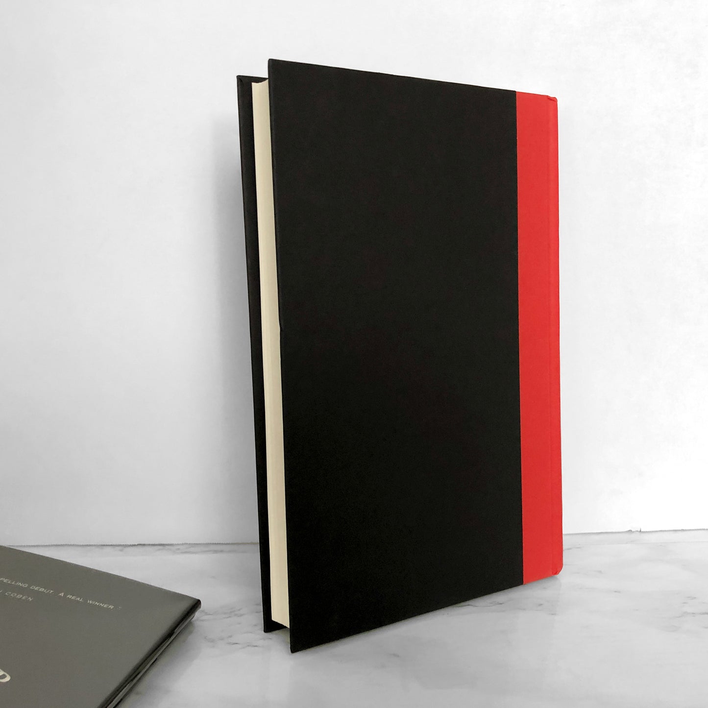 Sharp Objects by Gillian Flynn SIGNED! [FIRST EDITION] 2006 • Shaye Areheart Books