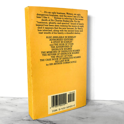 The Hound of the Baskervilles by Sir Arthur Conan Doyle [1987 PAPERBACK]