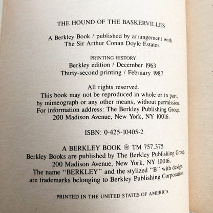 The Hound of the Baskervilles by Sir Arthur Conan Doyle [1987 PAPERBACK]