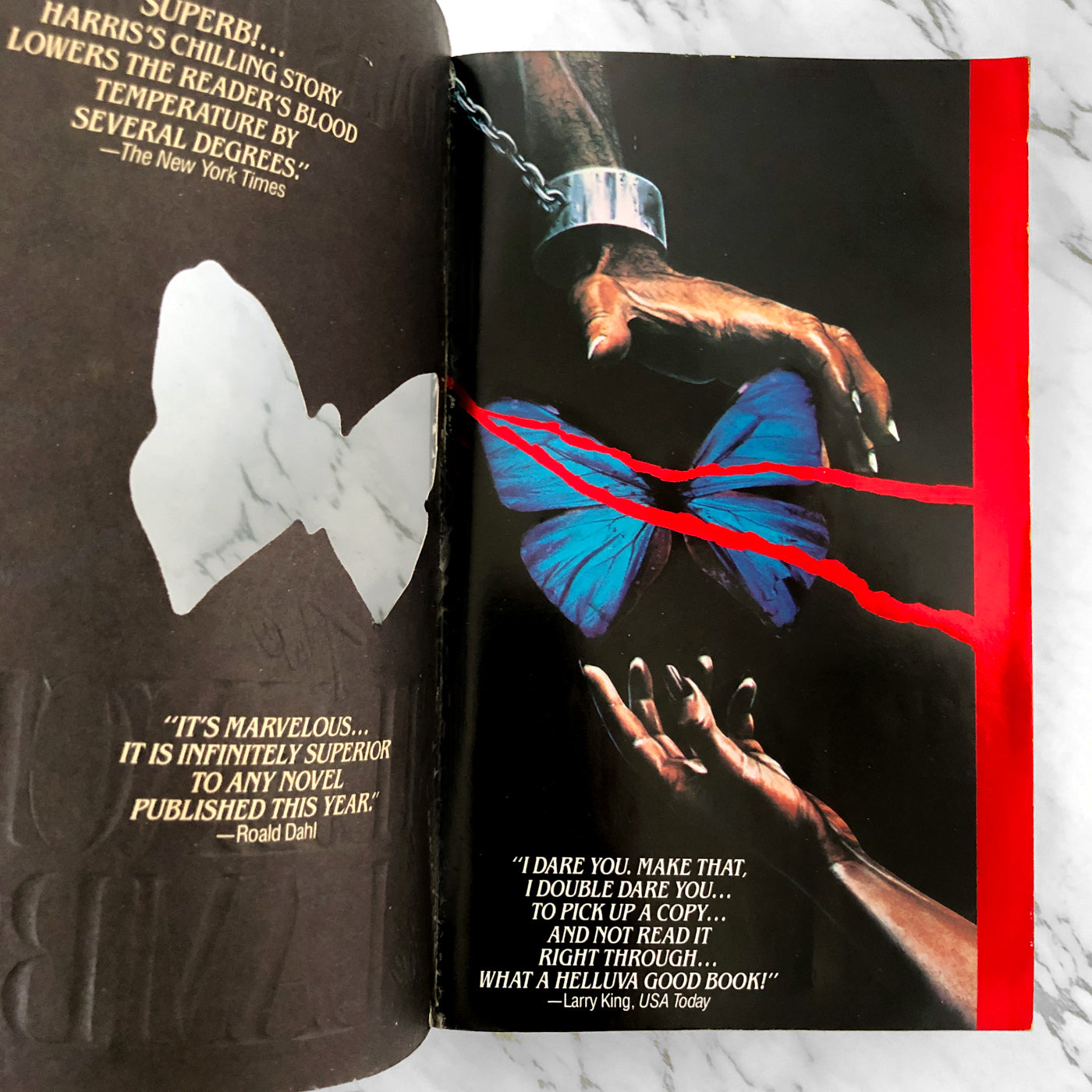 The Silence of the Lambs by Thomas Harris [FIRST PAPERBACK PRINTING / 1989]