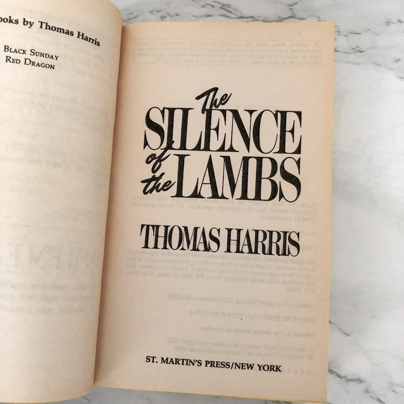 The Silence of the Lambs by Thomas Harris [FIRST PAPERBACK PRINTING / 1989]