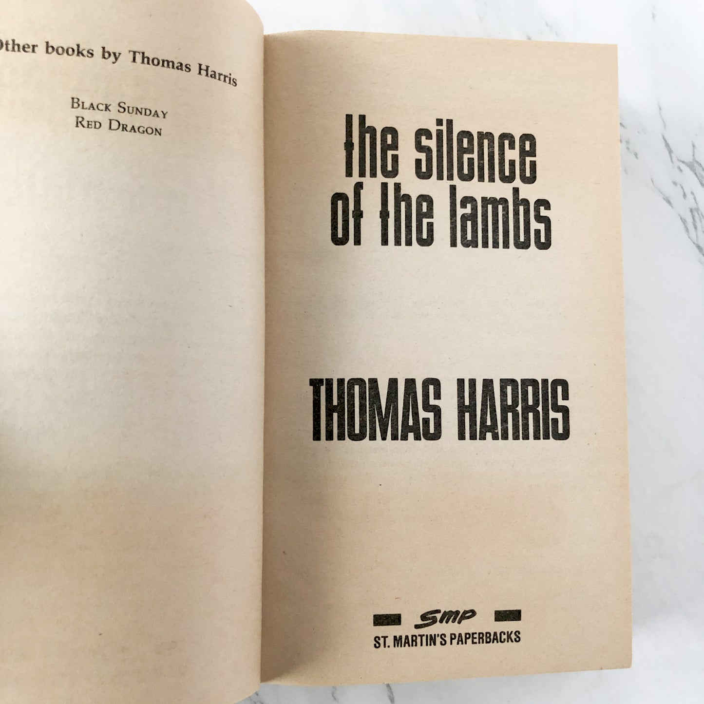 The Silence of the Lambs by Thomas Harris [1989 MOVIE TIE-IN PAPERBACK]