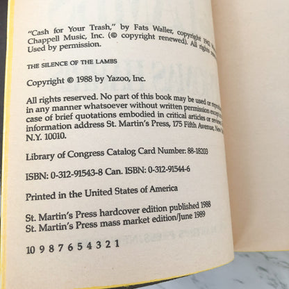 The Silence of the Lambs by Thomas Harris [FIRST PAPERBACK PRINTING / 1989]