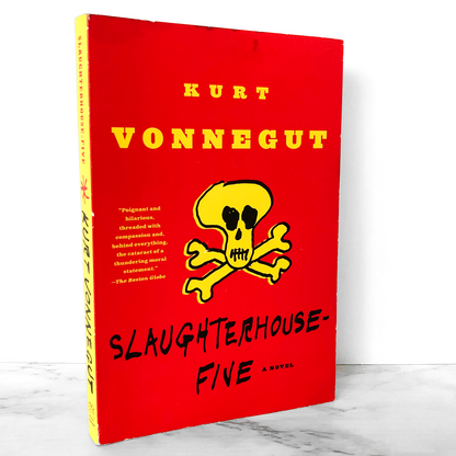 Slaughterhouse Five by Kurt Vonnegut [TRADE PAPERBACK / 2009]