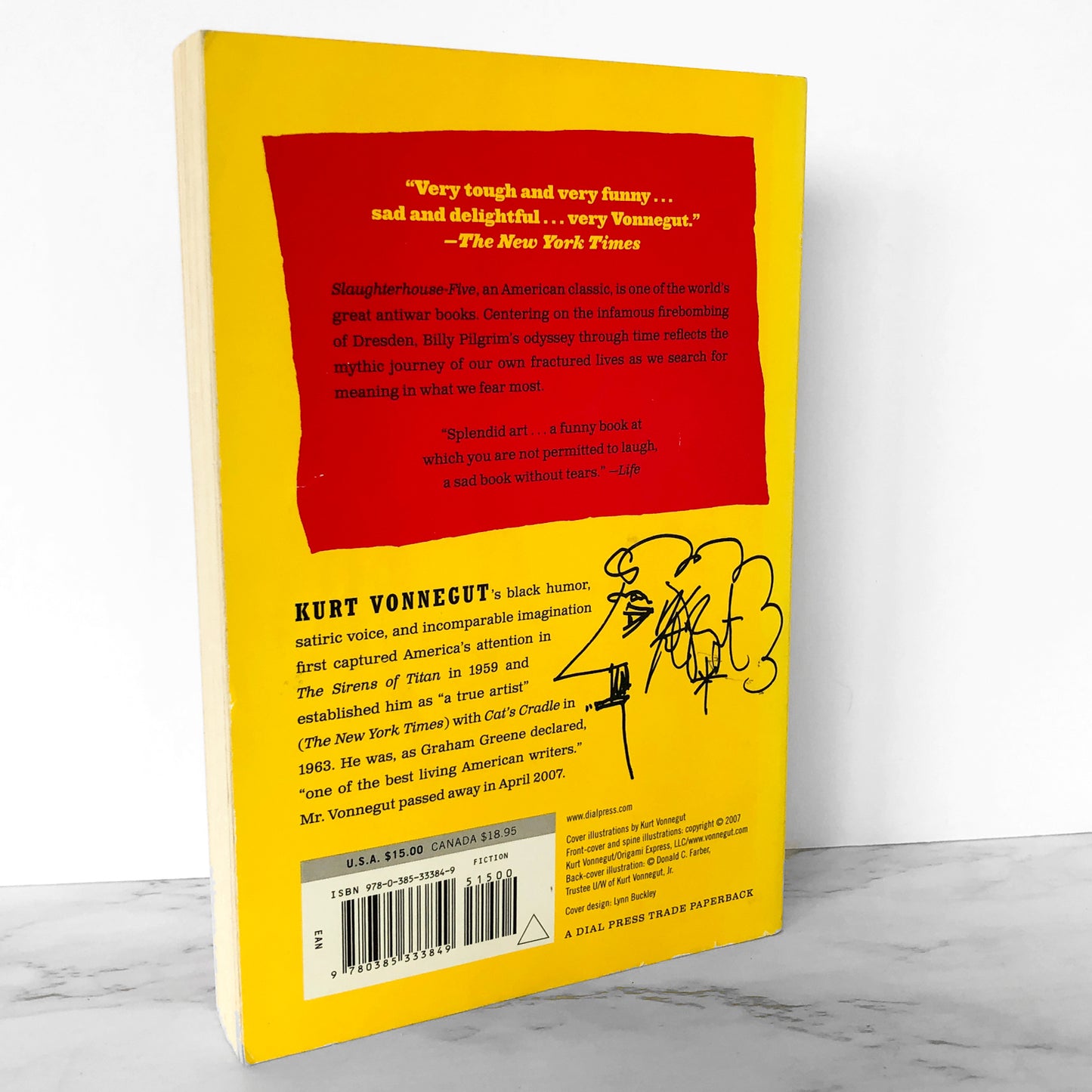 Slaughterhouse Five by Kurt Vonnegut [TRADE PAPERBACK / 2009]