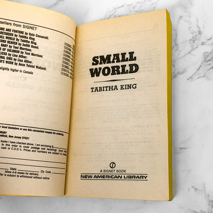 Small World by Tabitha King [1982 PAPERBACK]