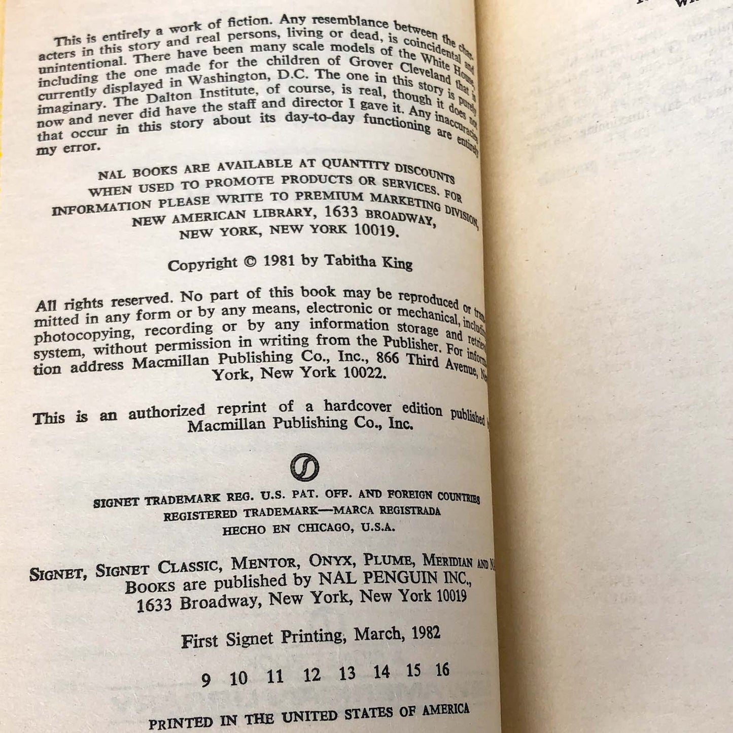 Small World by Tabitha King [1982 PAPERBACK]