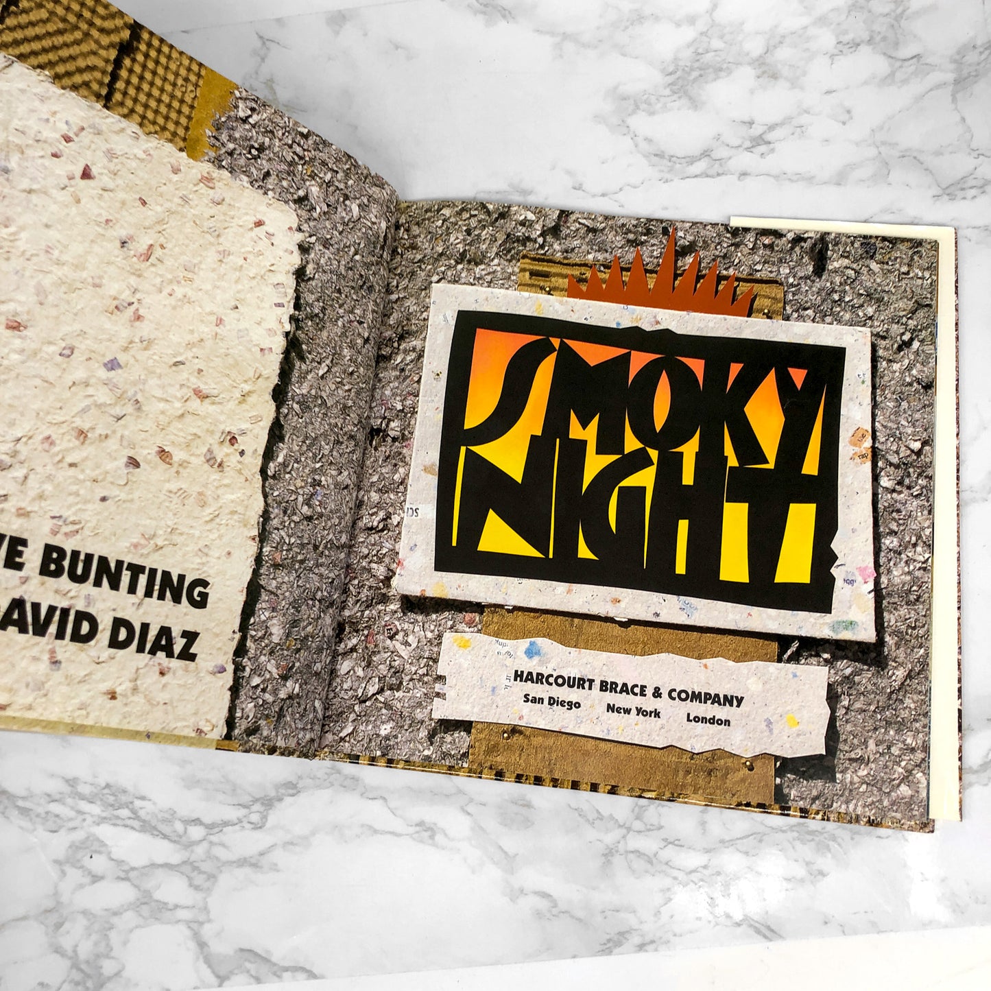 Smoky Night by Eve Bunting & illustrated by David Díaz [FIRST EDITION • FIRST PRINTING] 1994