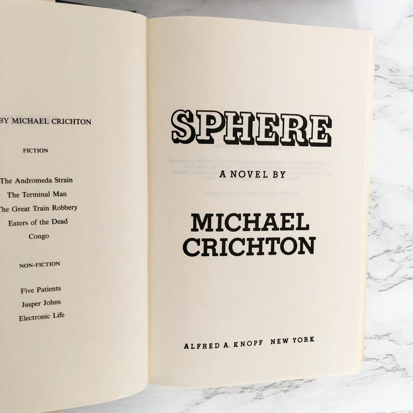 Sphere by Michael Crichton [FIRST BOOK CLUB EDITION / 1987]