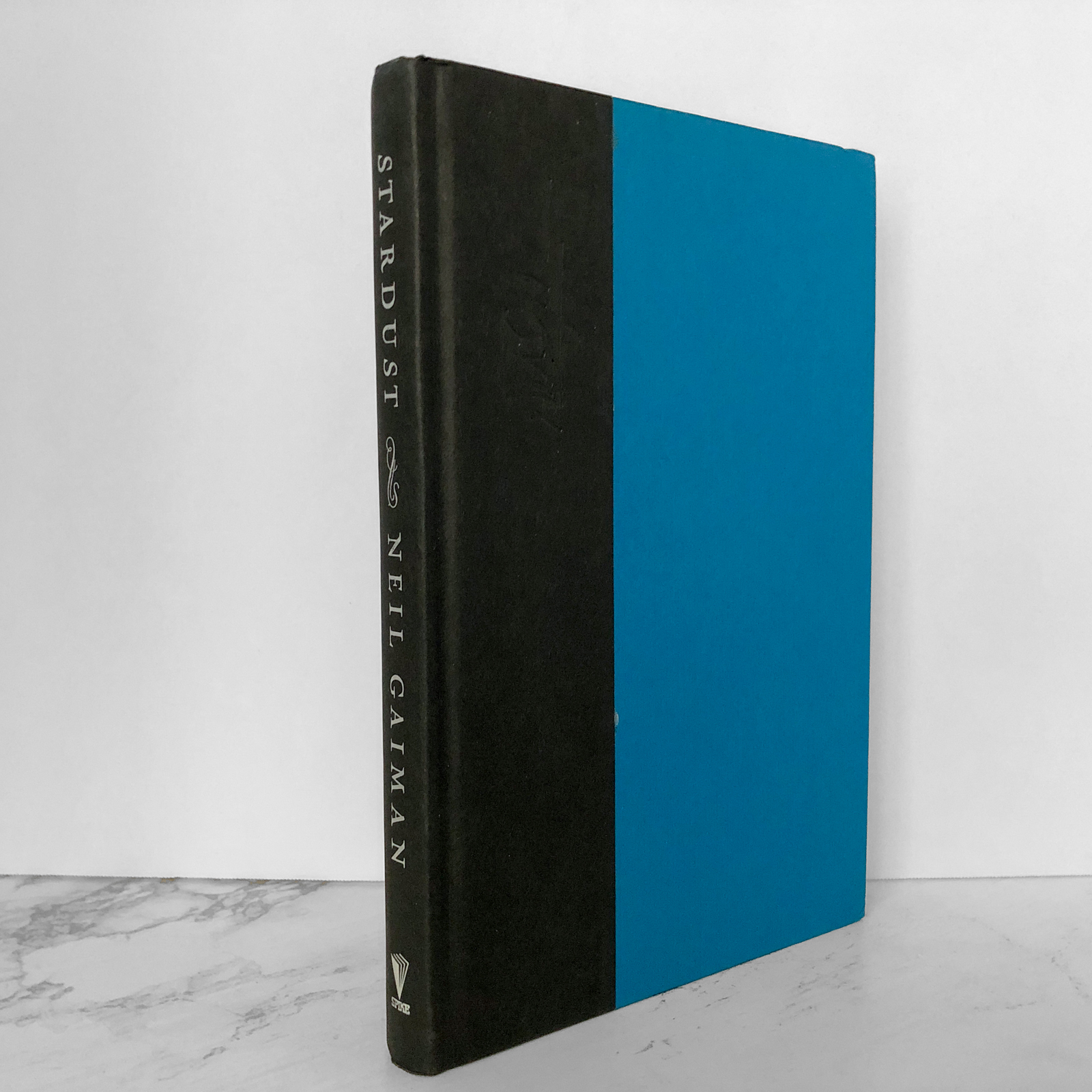 Stardust by Neil Gaiman [US FIRST EDITION / FIRST PRINTING] - Bookshop Apocalypse