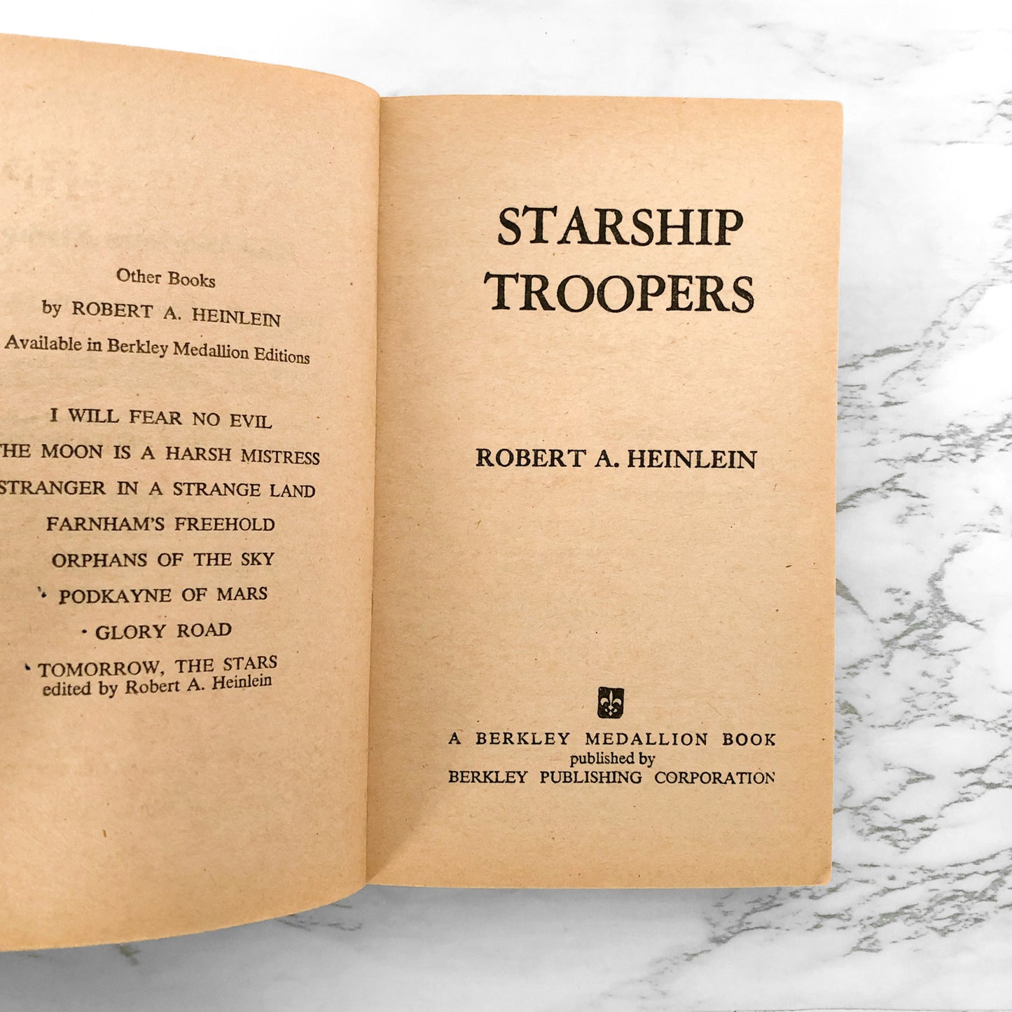 Starship Troopers by Robert A. Heinlein [1968 PAPERBACK]