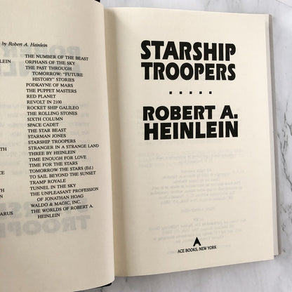 Starship Troopers by Robert A. Heinlein [ACE SFBC HARDCOVER / 1997]