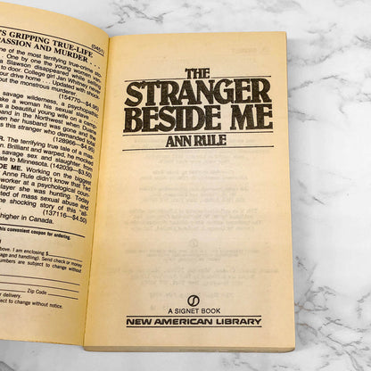 The Stranger Beside Me by Ann Rule [1981 PAPERBACK]