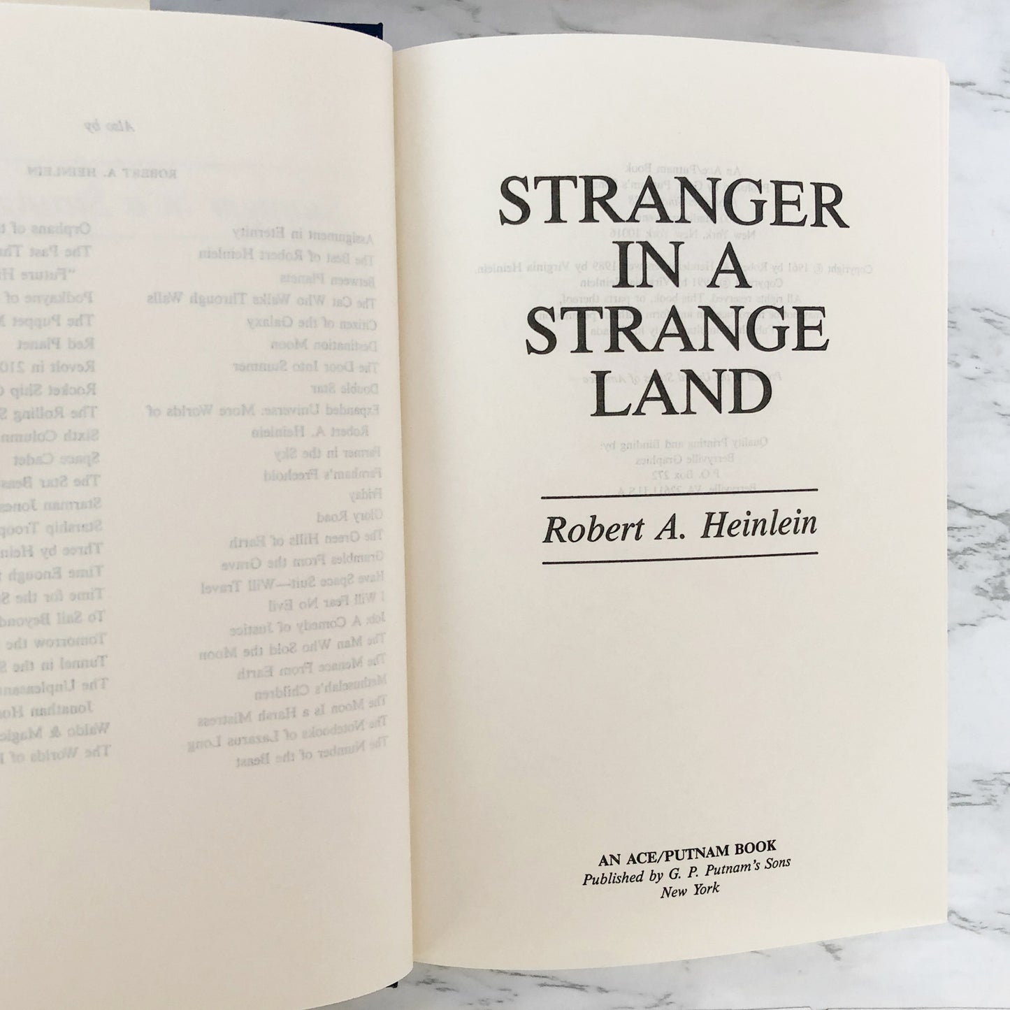 Stranger in a Strange Land [Uncut] by Robert A. Heinlein [ACE BOOK CLUB EDITION / 1991]