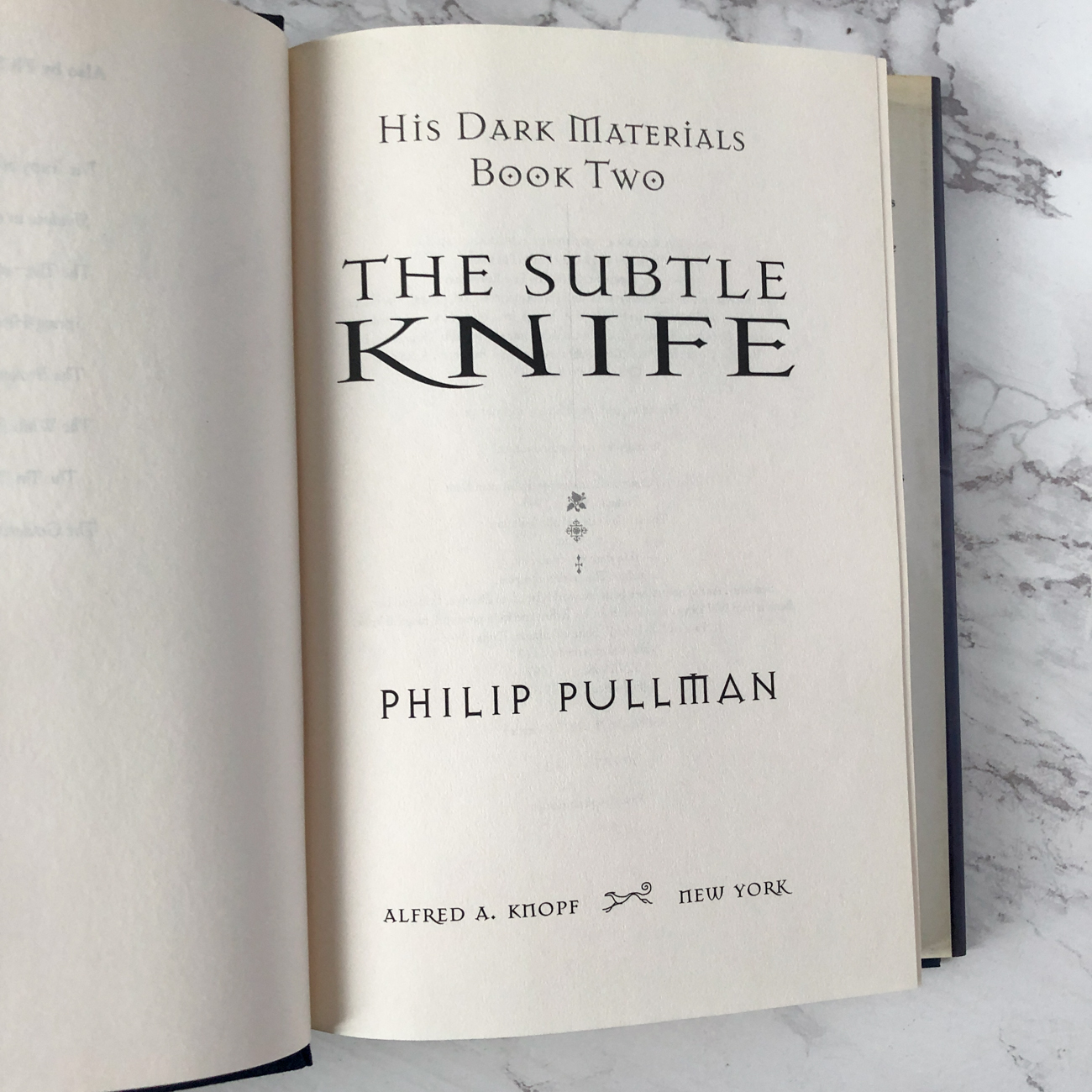 The Subtle Knife by Philip Pullman [FIRST PRINTING] - Bookshop Apocalypse