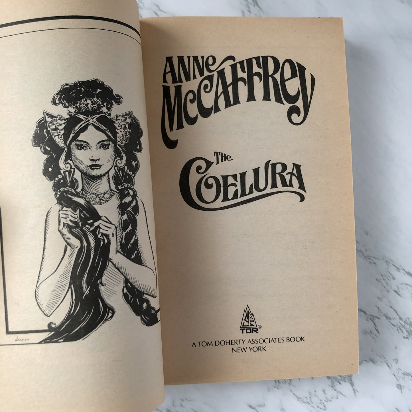 The Coelura by Anne McCaffrey [1989 PAPERBACK] - Bookshop Apocalypse
