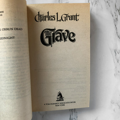 The Grave by Charles L. Grant [1988 PAPERBACK] - Bookshop Apocalypse