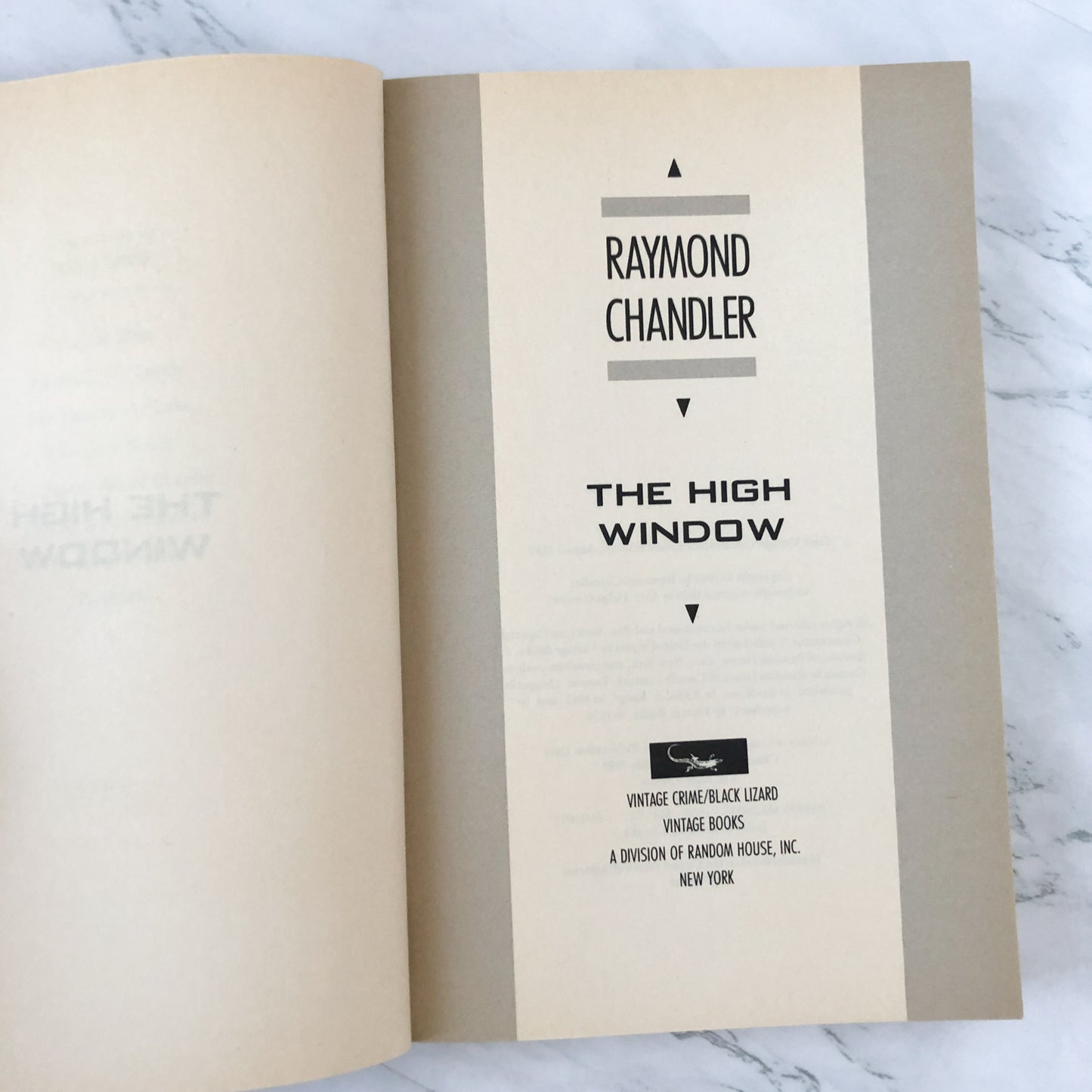 The High Window by Raymond Chandler [1992 TRADE PAPERBACK] - Bookshop Apocalypse