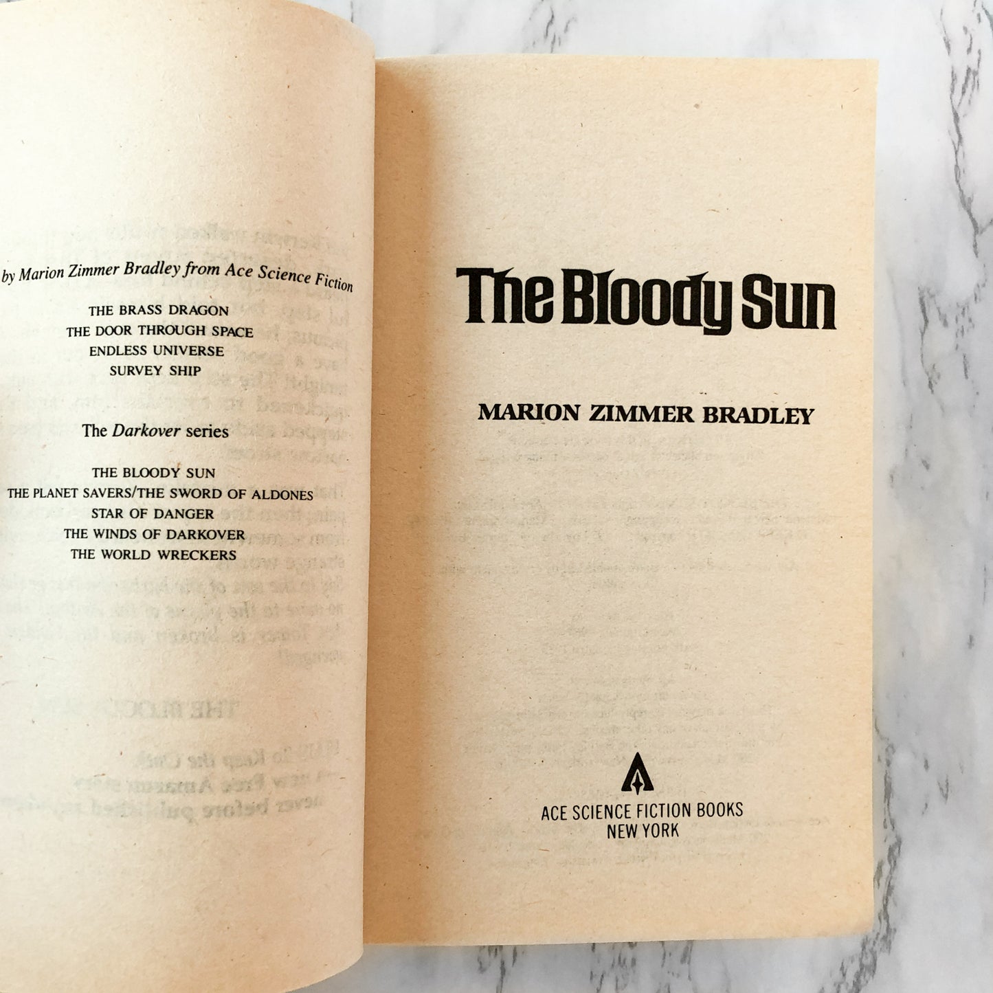 The Bloody Sun by Marion Zimmer Bradley [1983 PAPERBACK]