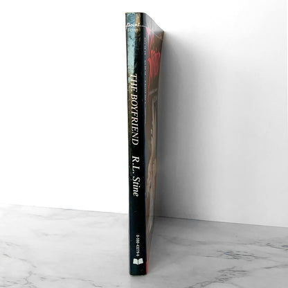 The Boyfriend by R.L. Stine [1990 PAPERBACK] Point Horror #19