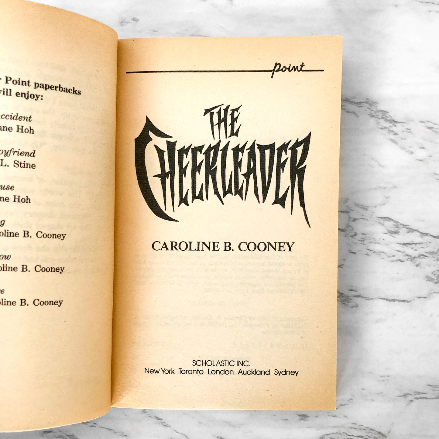 The Cheerleader by Caroline B. Cooney [1991 PAPERBACK] Point Horror #26