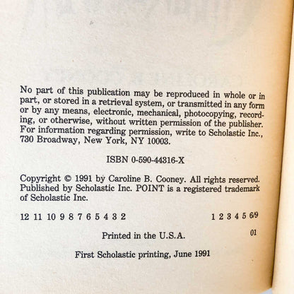 The Cheerleader by Caroline B. Cooney [1991 PAPERBACK] Point Horror #26