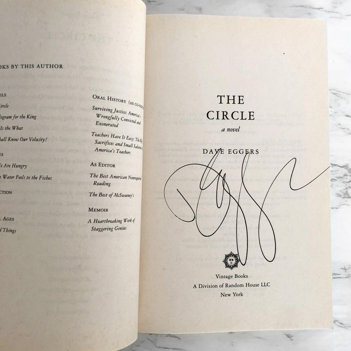 The Circle by Dave Eggers SIGNED! [FIRST TRADE PAPERBACK PRINTING] 2014 • Vintage