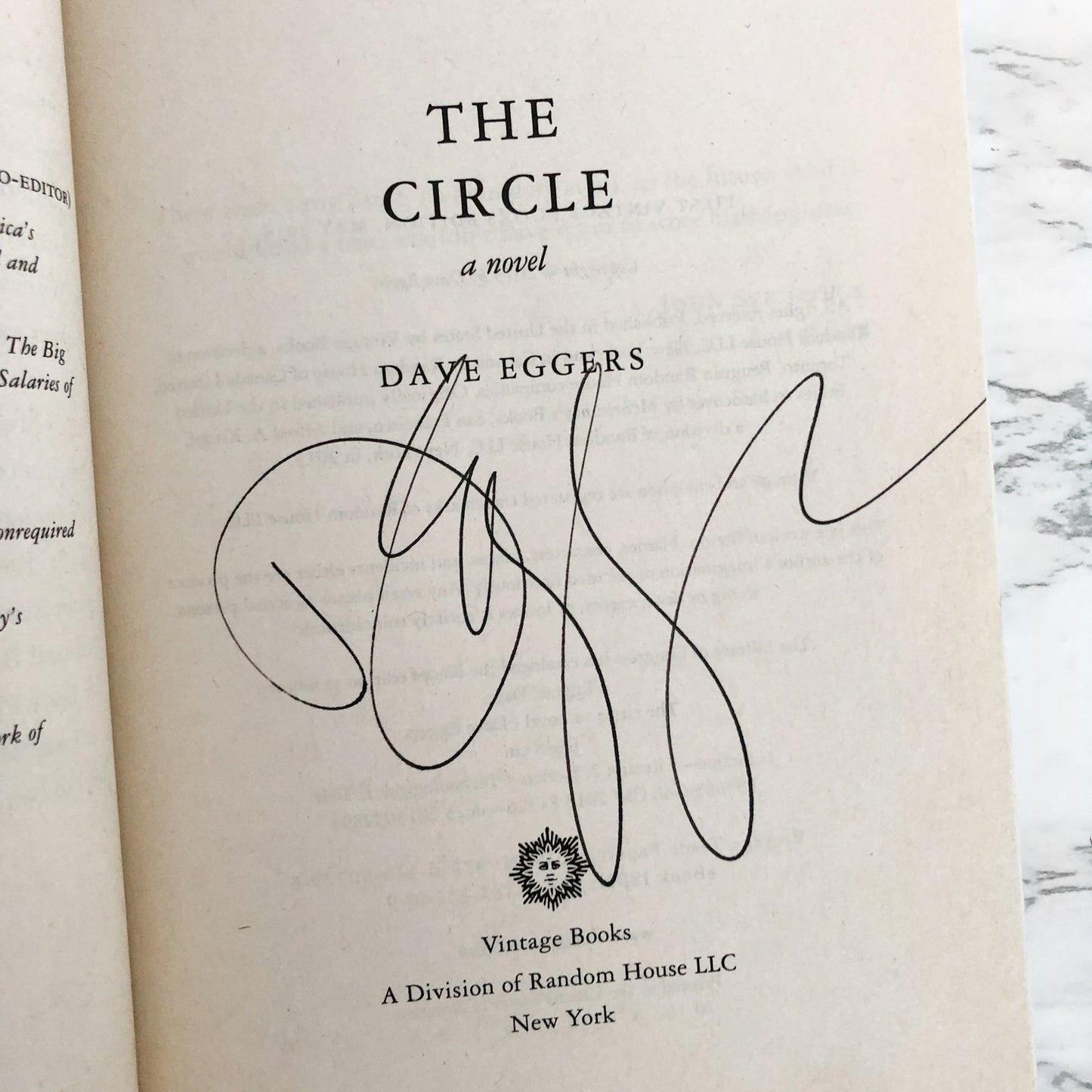 The Circle by Dave Eggers SIGNED! [FIRST TRADE PAPERBACK PRINTING] 2014 • Vintage