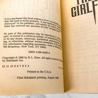 The Dead Girlfriend by R.L. Stine [1993 PAPERBACK] Point Horror #55