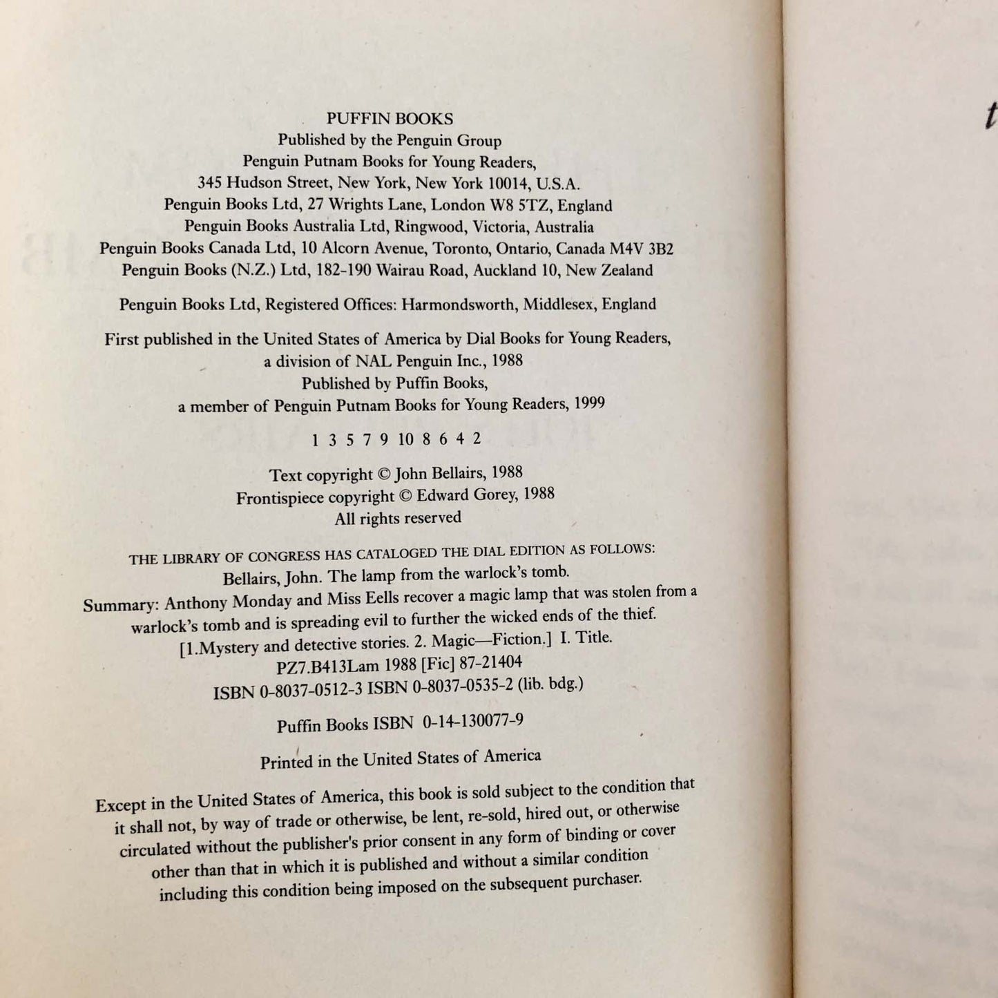 The Lamp from the Warlock's Tomb by John Bellairs [PERMABOUND HARDBACK] 1999 • Puffin