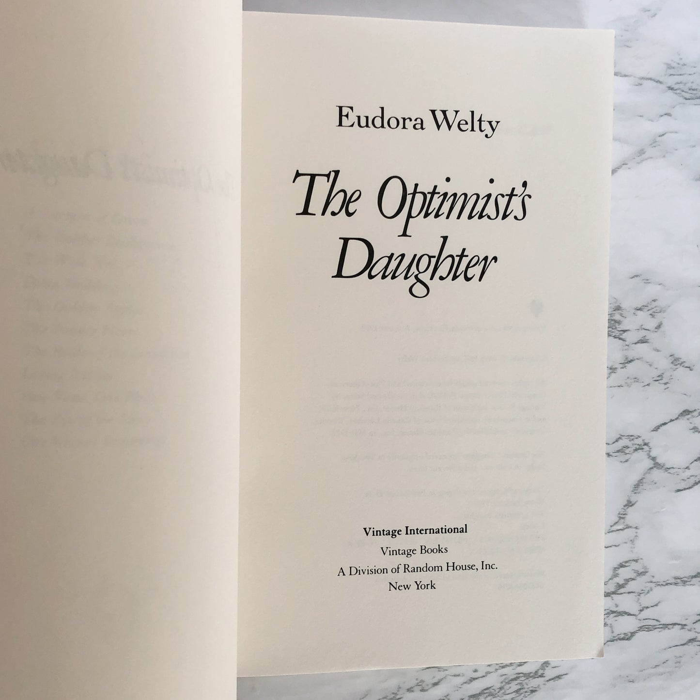The Optimist's Daughter by Eudora Welty [TRADE PAPERBACK / 1990]