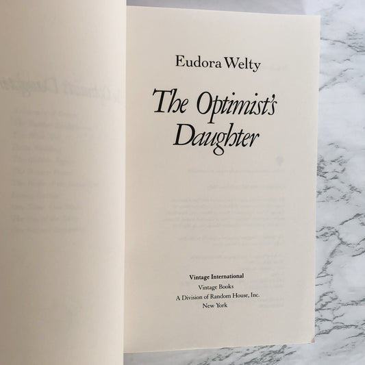 The Optimist's Daughter by Eudora Welty [TRADE PAPERBACK / 1990]