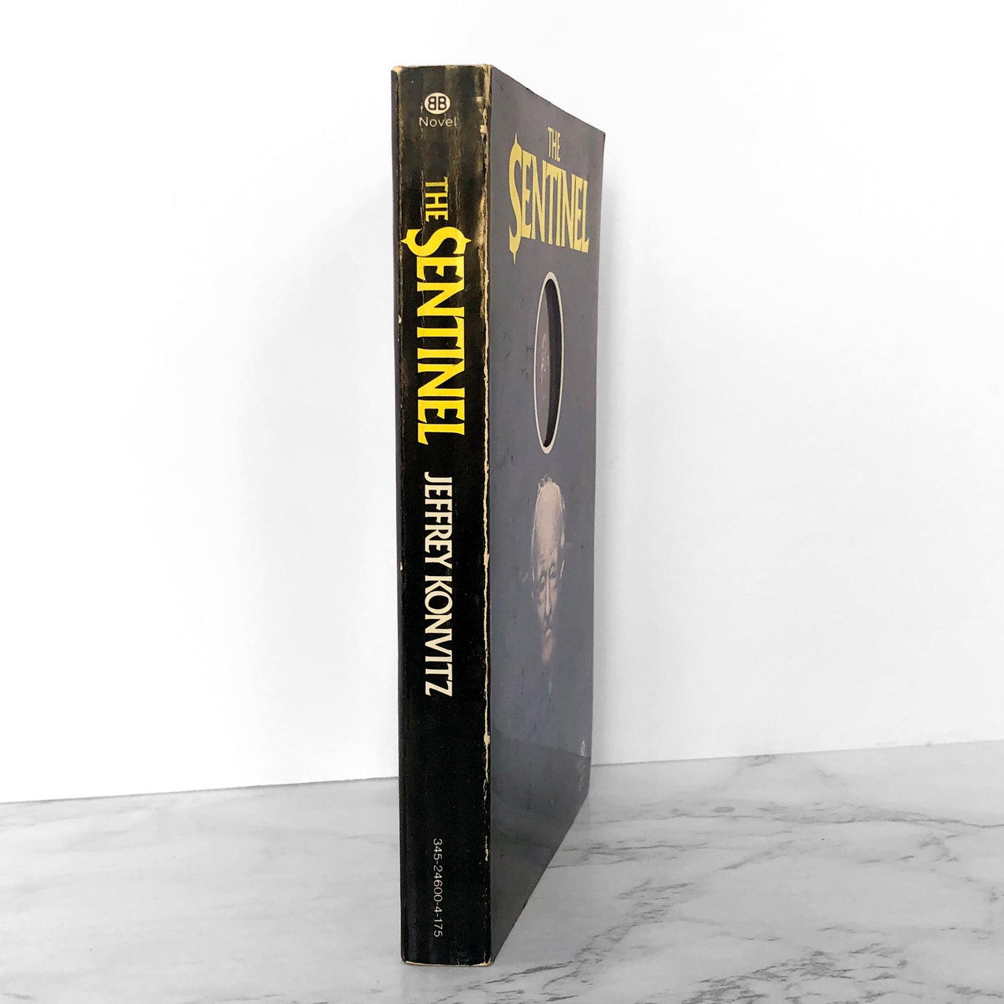 The Sentinel by Jeffrey Konvitz [FIRST PAPERBACK EDITION / 1976]