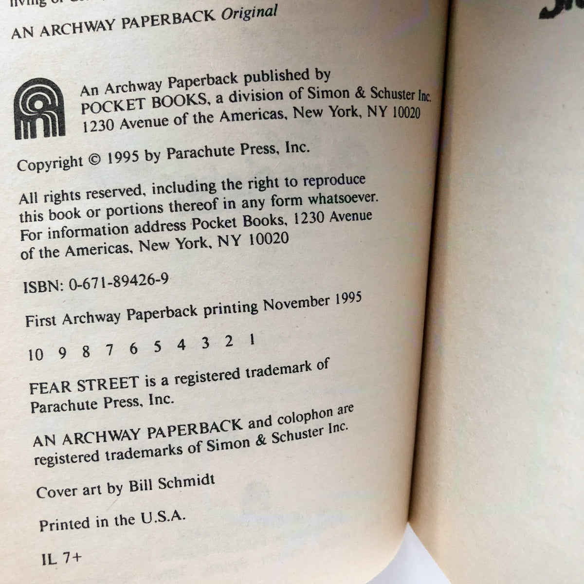 Fear Street #33: The Stepsister 2 by R.L. Stine [1995 PAPERBACK] - Bookshop Apocalypse