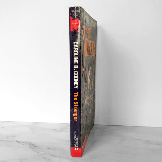 The Stranger by Caroline B. Cooney [FIRST PRINTING / 1993] Point Horror #57