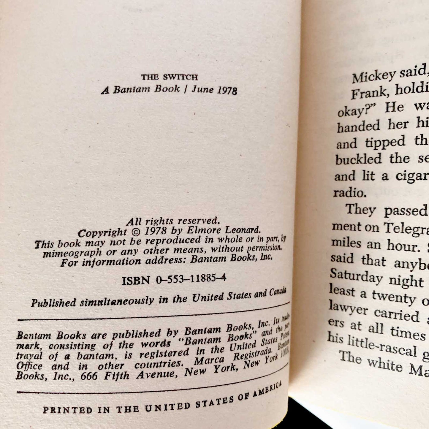 The Switch by Elmore Leonard [FIRST EDITION • FIRST PRINTING] 1978 • Bantam