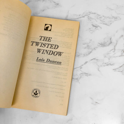 The Twisted Window by Lois Duncan [1991 PAPERBACK]