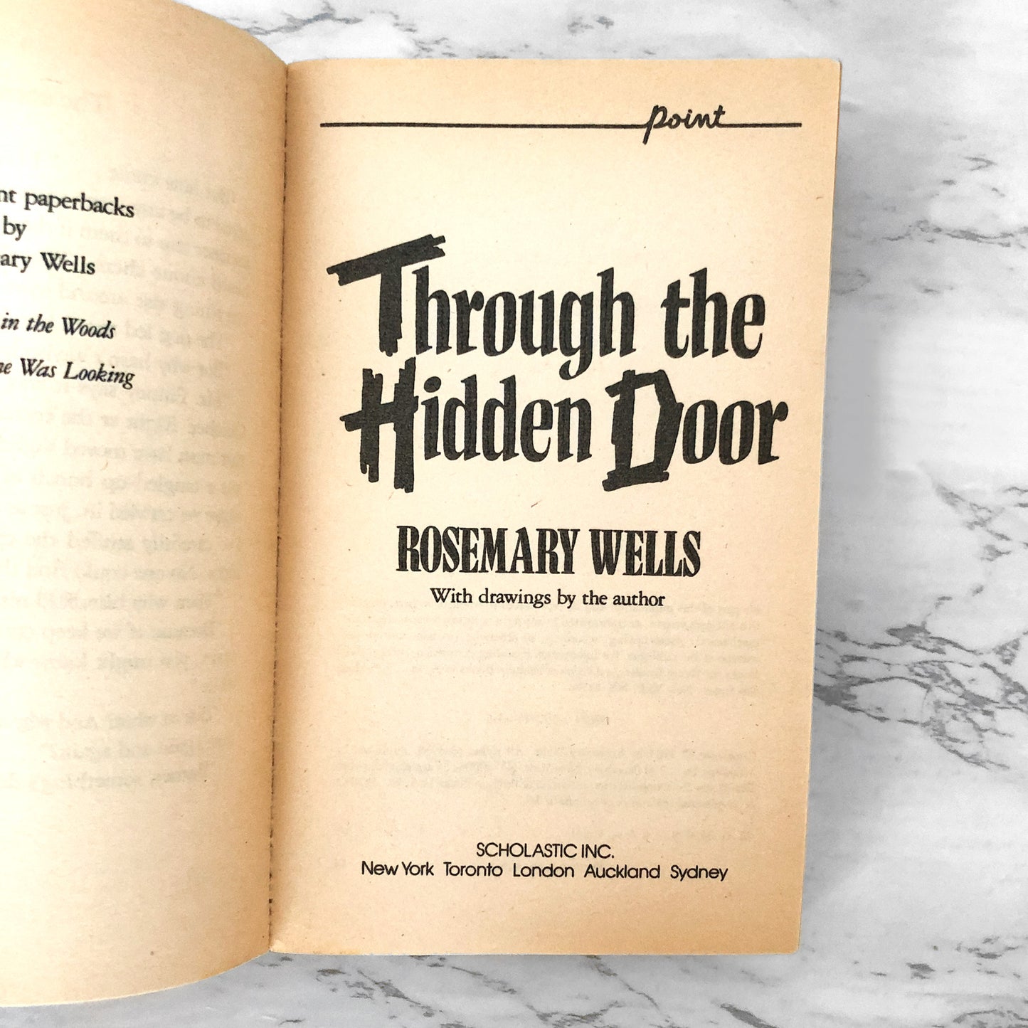 Through the Hidden Door by Rosemary Wells [1987 PAPERBACK] Point Horror