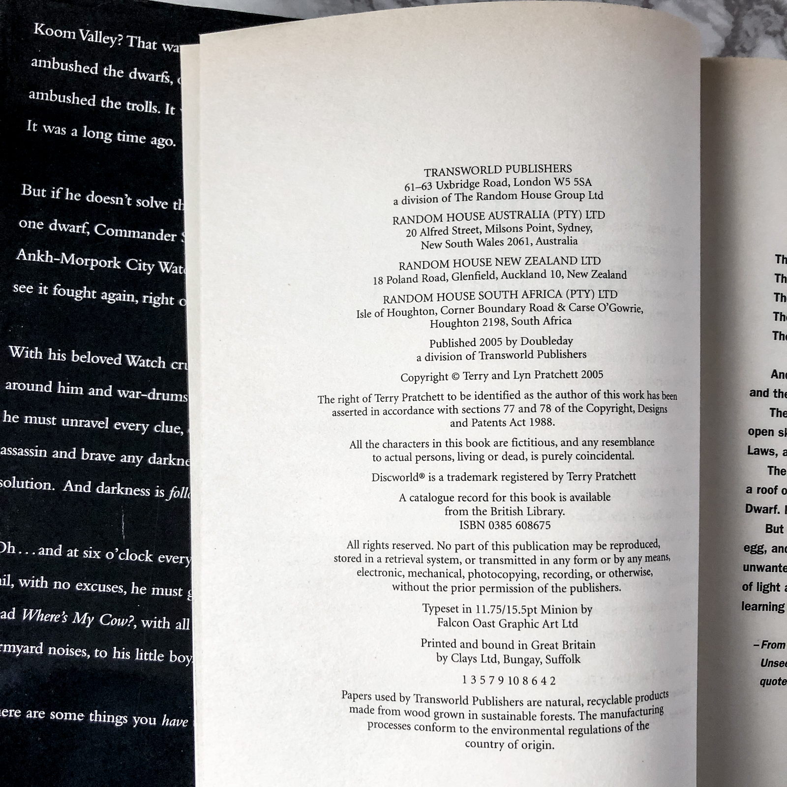 Thud! by Terry Pratchett [UK FIRST EDITION] - Bookshop Apocalypse