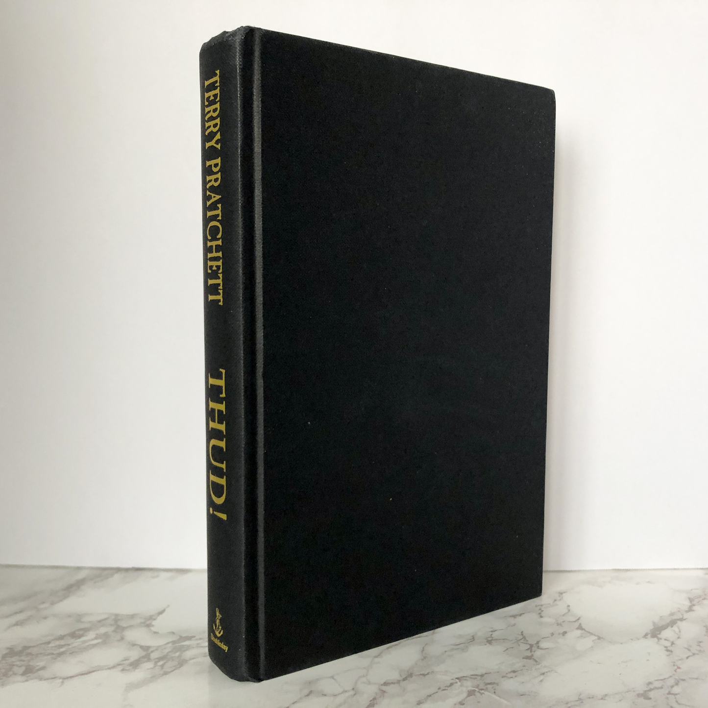 Thud! by Terry Pratchett [UK FIRST EDITION] - Bookshop Apocalypse