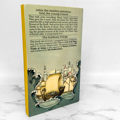 The Tombs of Atuan by Ursula K. Le Guin [FIRST PAPERBACK EDITION] 1975 • Earthsea #2