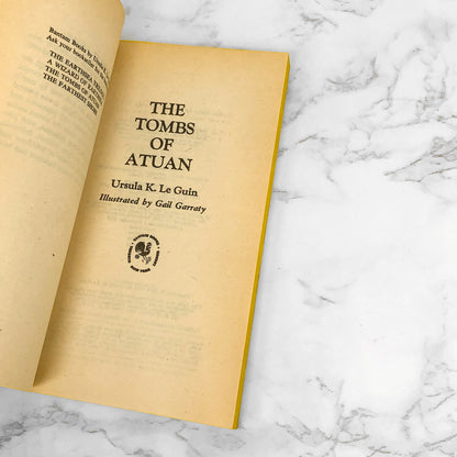 The Tombs of Atuan by Ursula K. Le Guin [FIRST PAPERBACK EDITION] 1975 • Earthsea #2