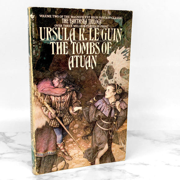 The Tombs of Atuan by Ursula K. Le Guin [1984 PAPERBACK] Earthsea #2