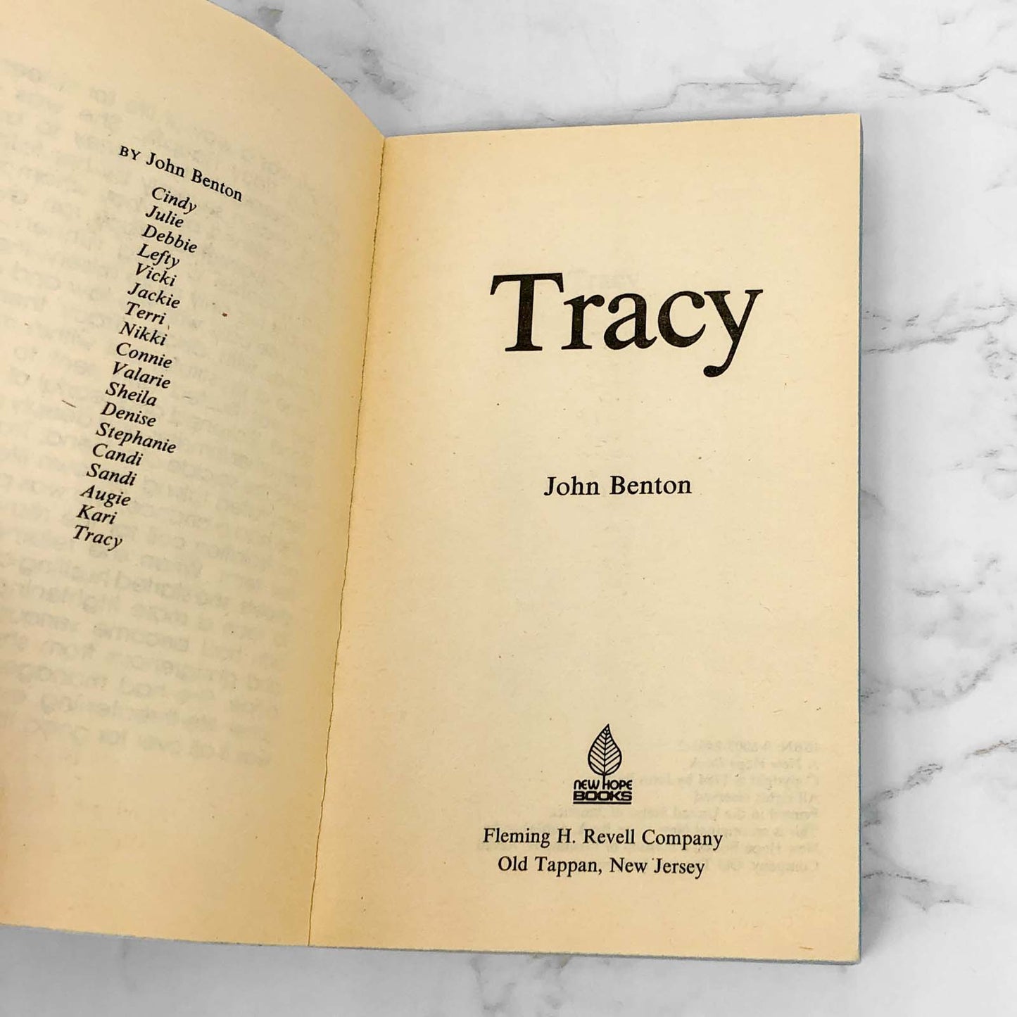Tracy by John Benton [1984 PAPERBACK]