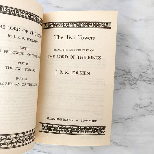 Lord of the Rings: The Two Towers by J.R.R. Tolkien [1993 PAPERBACK]