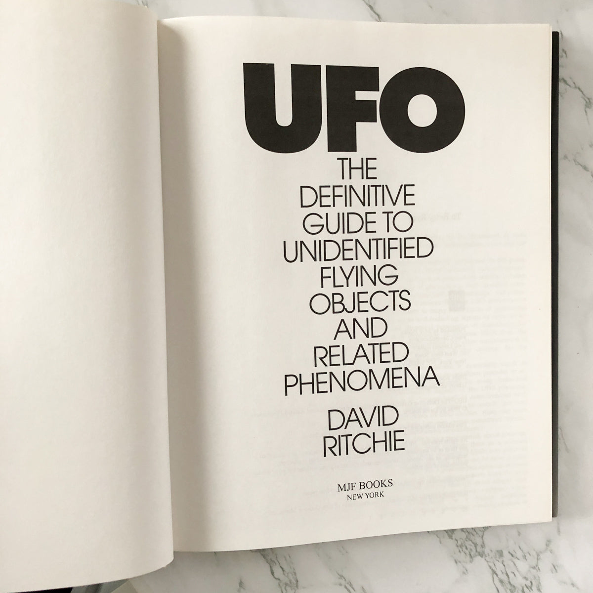 UFO: The Definitive Guide to Unidentified Flying Objects and Related Phenomena by David Ritchie [FIRST EDITION] - Bookshop Apocalypse