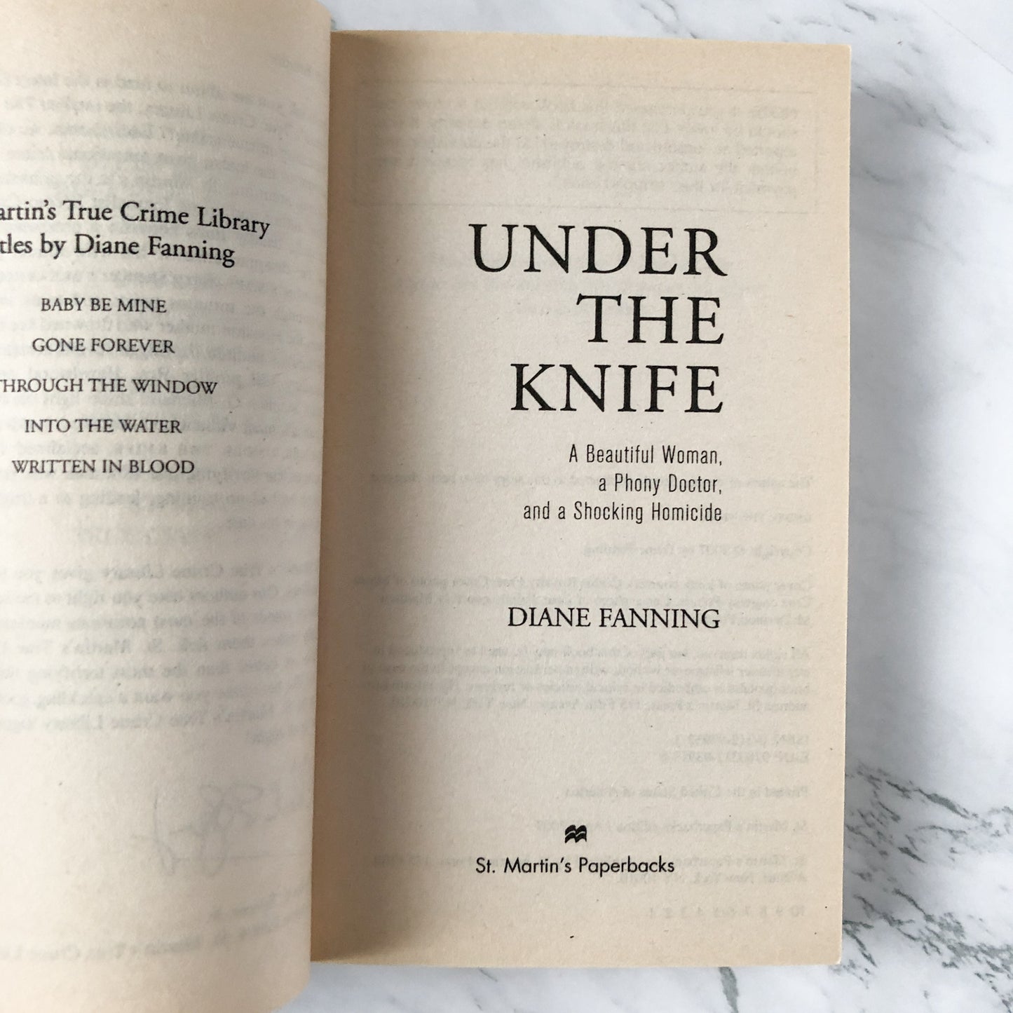 Under the Knife by Diane Fanning [FIRST EDITION] - Bookshop Apocalypse